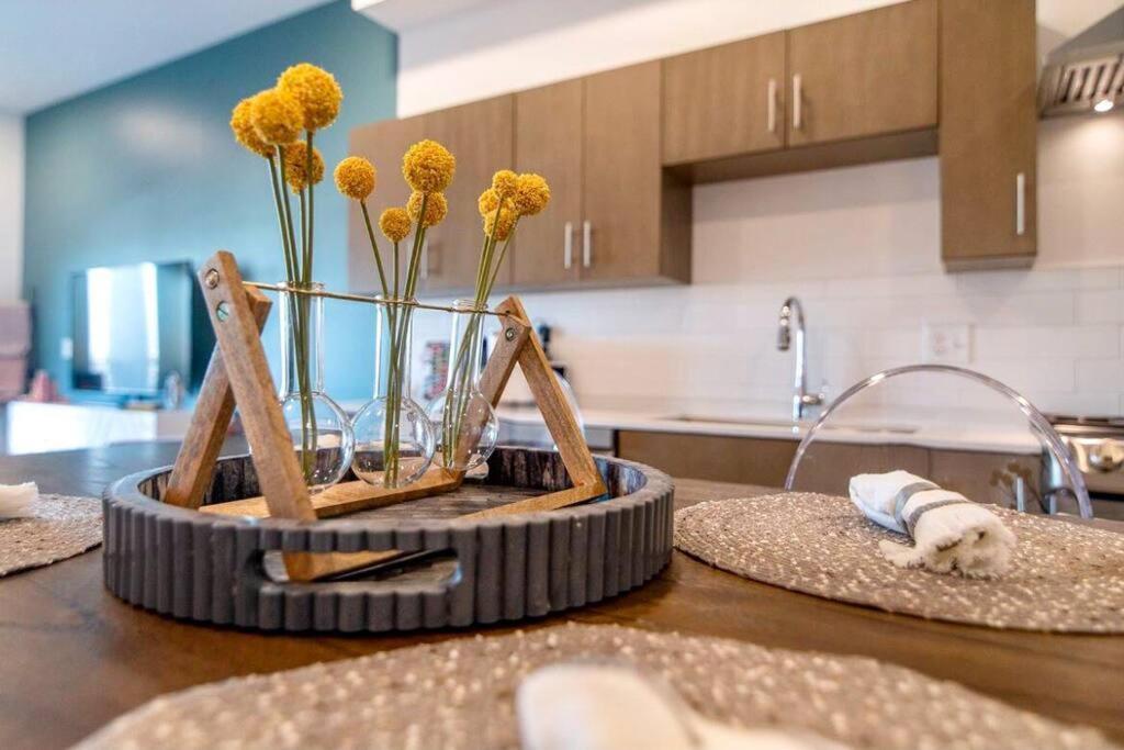 נאשוויל Stylish Downtown Condo W/ Pool & Parking מראה חיצוני תמונה
